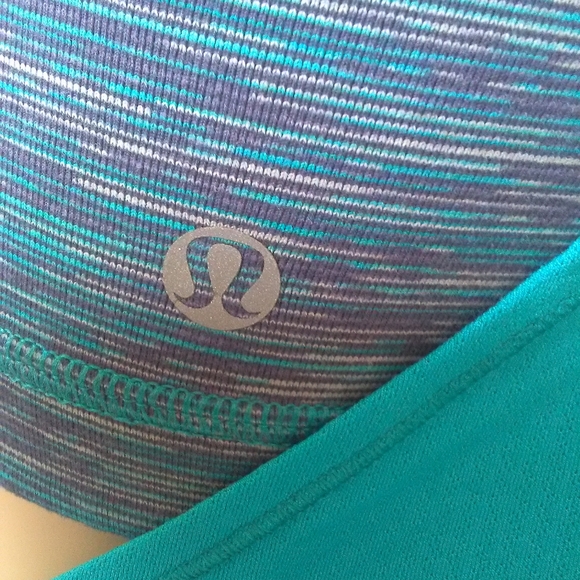 BNWOT LULULEMON BLUE ATHLETIC TOP BUILT-IN BRA PTP 14 (NOT EXACT BLUE) - Picture 5 of 7